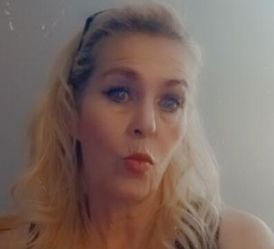 Sexy Mature Woman, Available NOW.